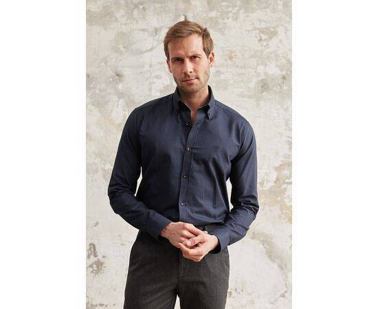 Classic Fit Long Sleeve Buttoned Collar Shirt